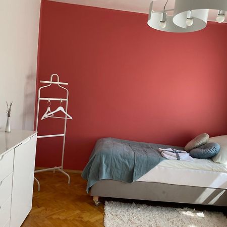 Villa Przytulny Dom Pod Jabloniami Przy Targach Kielce Exterior foto