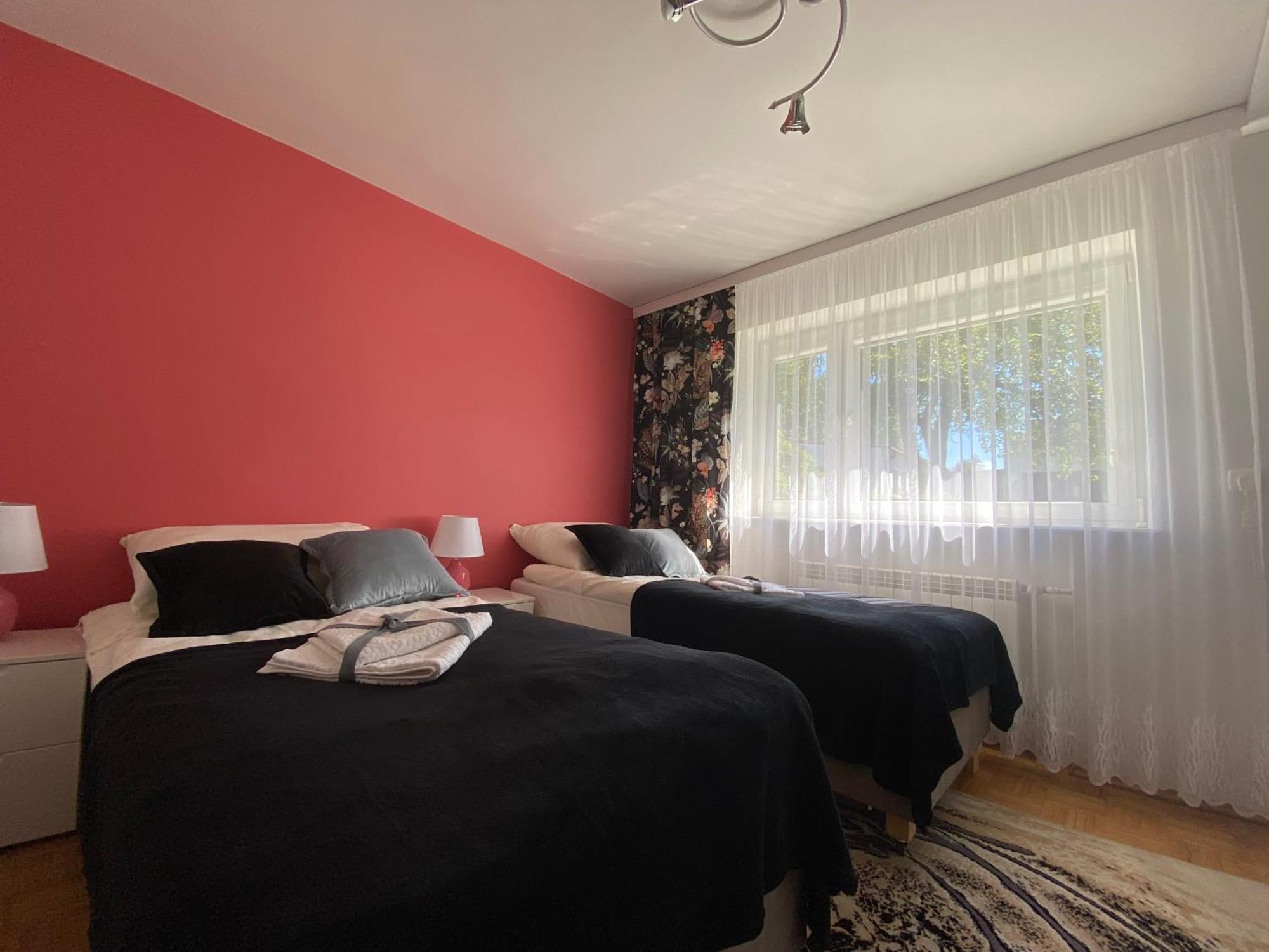 Villa Przytulny Dom Pod Jabloniami Przy Targach Kielce Exterior foto